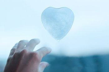 夢(mèng)見屎沾身